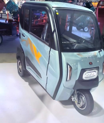 Power Electric Tricycle mit einer Höchstgeschwindigkeit von 50-70 km/h und geschlossener, bemannter, halbgeschlossener Konstruktion