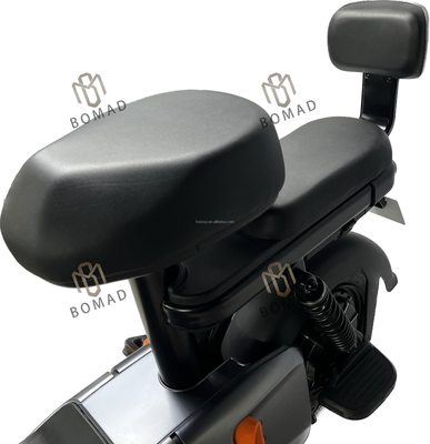 Sensor Smart Typ Elektro-Scooter Schnell und bequem für städtische Freizeit Maximalgeschwindigkeit 30-50Km/h