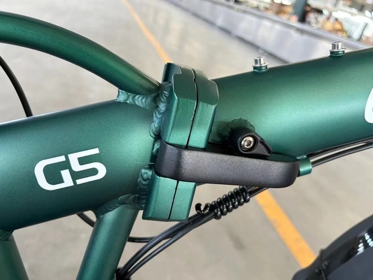 Stahlrahmen 36V Grünes Jugend-Elektroauto 1000W Pedalkette Klappfahrzeug