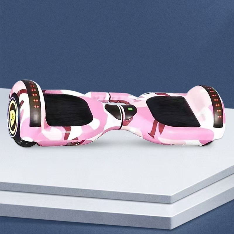 Erscheinung Patent's elektrisches Chrome Hoverboard für Mädchen 5-10KM Reichweite pro Ladung